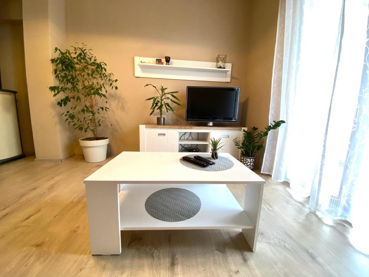 Apartment Marcella 1 Ljubač Εξωτερικό φωτογραφία